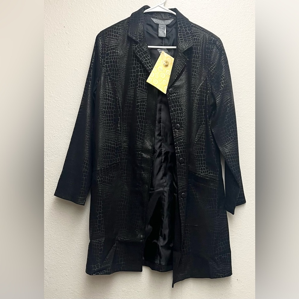 NEW Jessica Holbrook Easy Care Rain Coat Size Small Snakeskin Look Black Tan